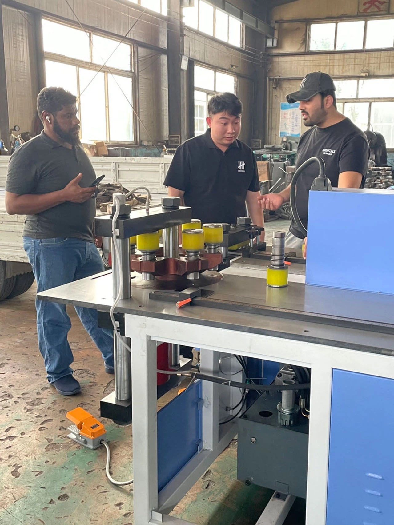 Customer Service-01 Customer Service-01